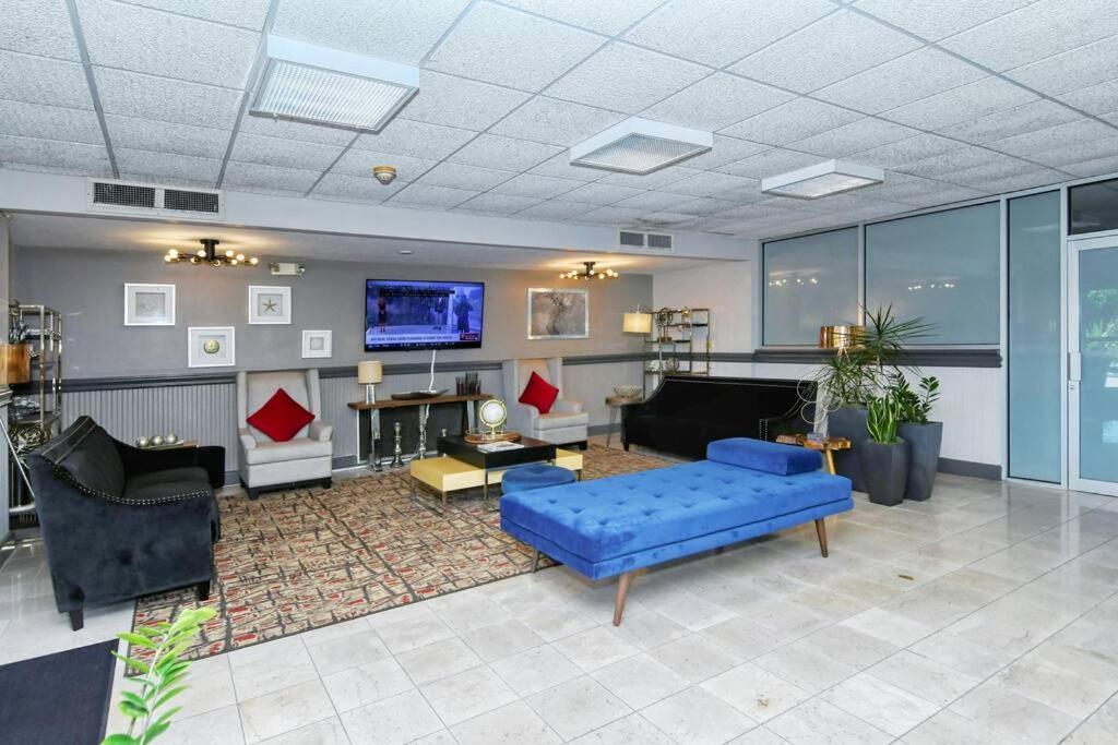 Waterfront, Pool, Tiki Bar & Grill, Gym, Location! Apartment Sarasota Exterior photo