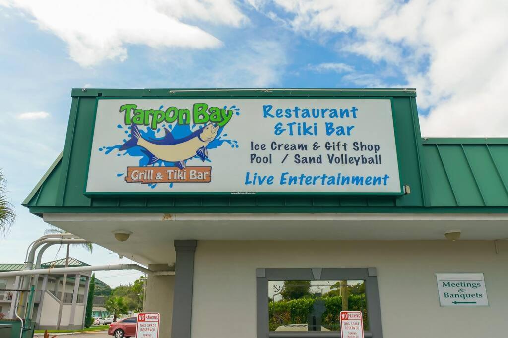 Waterfront, Pool, Tiki Bar & Grill, Gym, Location! Apartment Sarasota Exterior photo