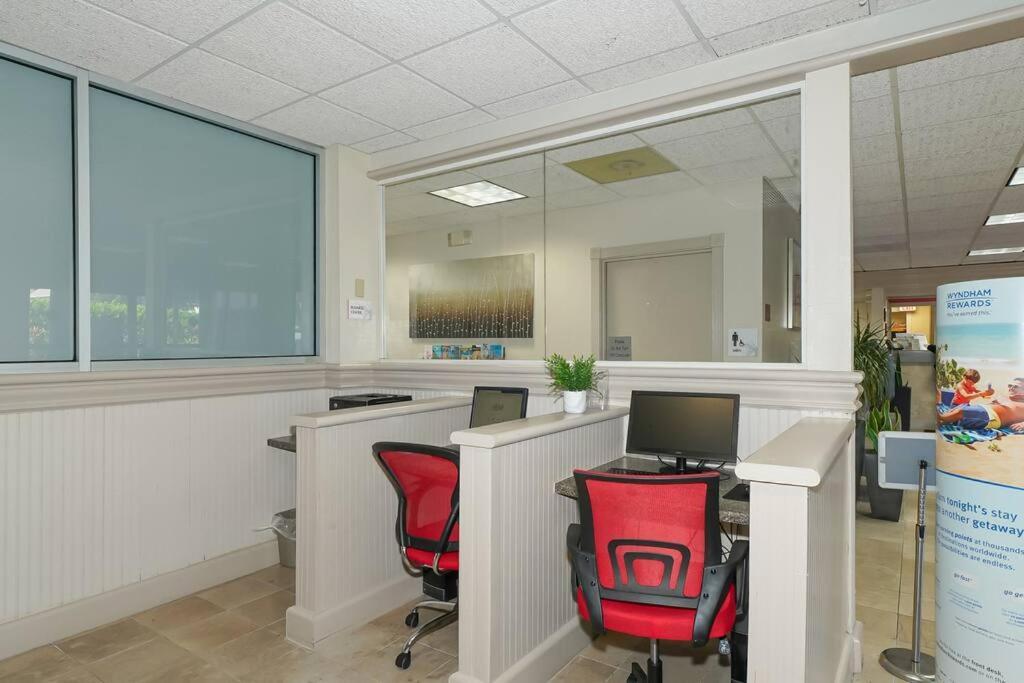 Waterfront, Pool, Tiki Bar & Grill, Gym, Location! Apartment Sarasota Exterior photo